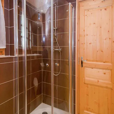 Chalet In Chatel Near Les Portes Du Soleil בקתה