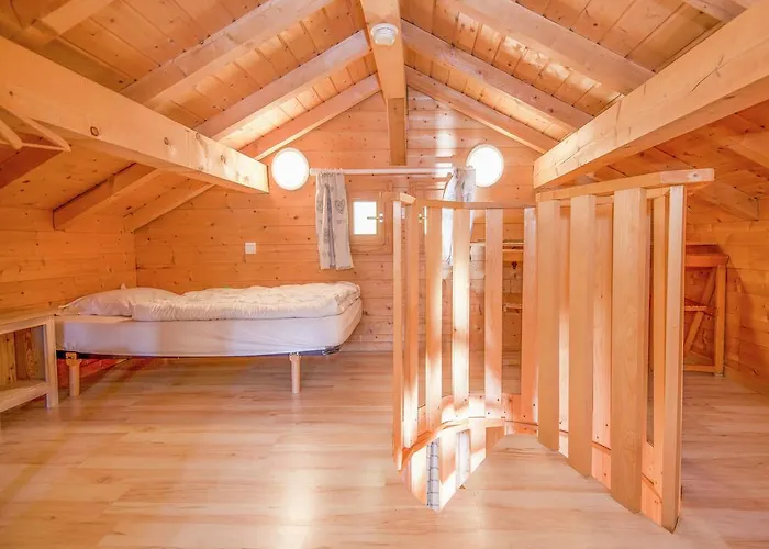 Chalet In Chatel Near Les Portes Du Soleil 샬레